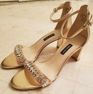 Nine west gold heels
